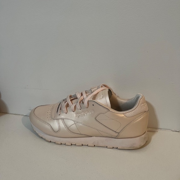 Reebok baby metallic pink tinted sneaker - Picture 2 of 7